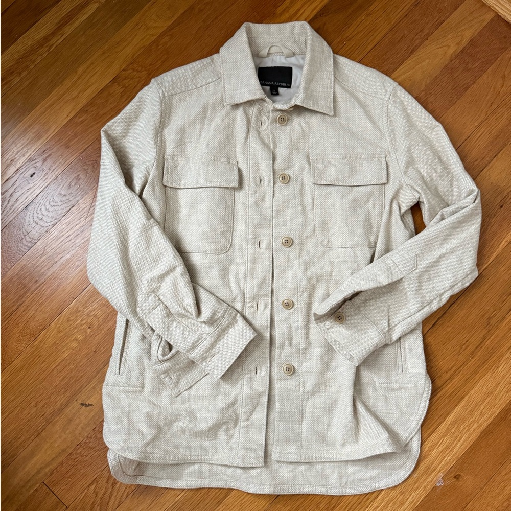 Banana Republic tan shirt jacket